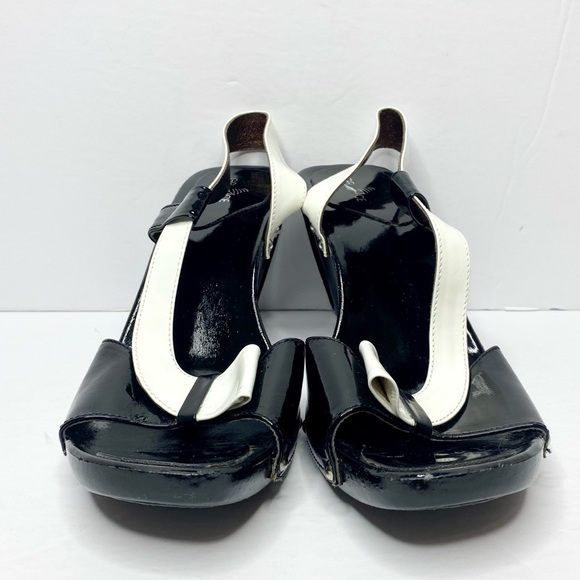 Vintage Grace Patent Slingback with Cutout Heels - Picture 3 of 9